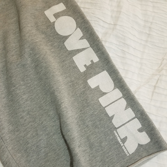 Victoria's Secret Pink Grey Bermuda Fleece Shorts - Picture 5 of 8